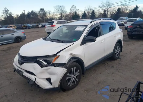 2017 Toyota Rav4 Le z USA, uszkodzony, nr VIN 2T3BFREV6HW603722